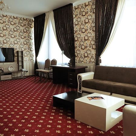 Hotel "Aishadeluxe" Taraz Exterior photo