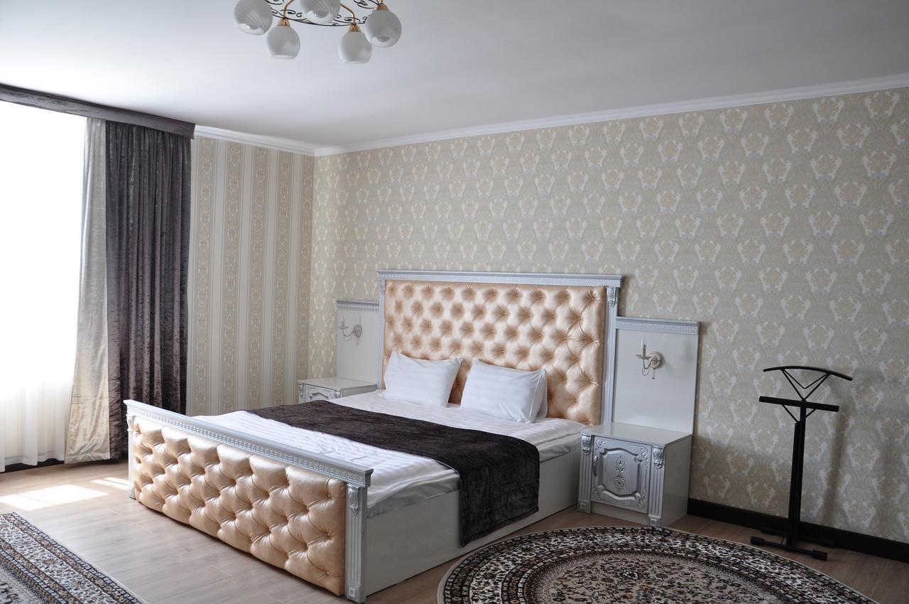 Hotel "Aishadeluxe" Taraz Exterior photo