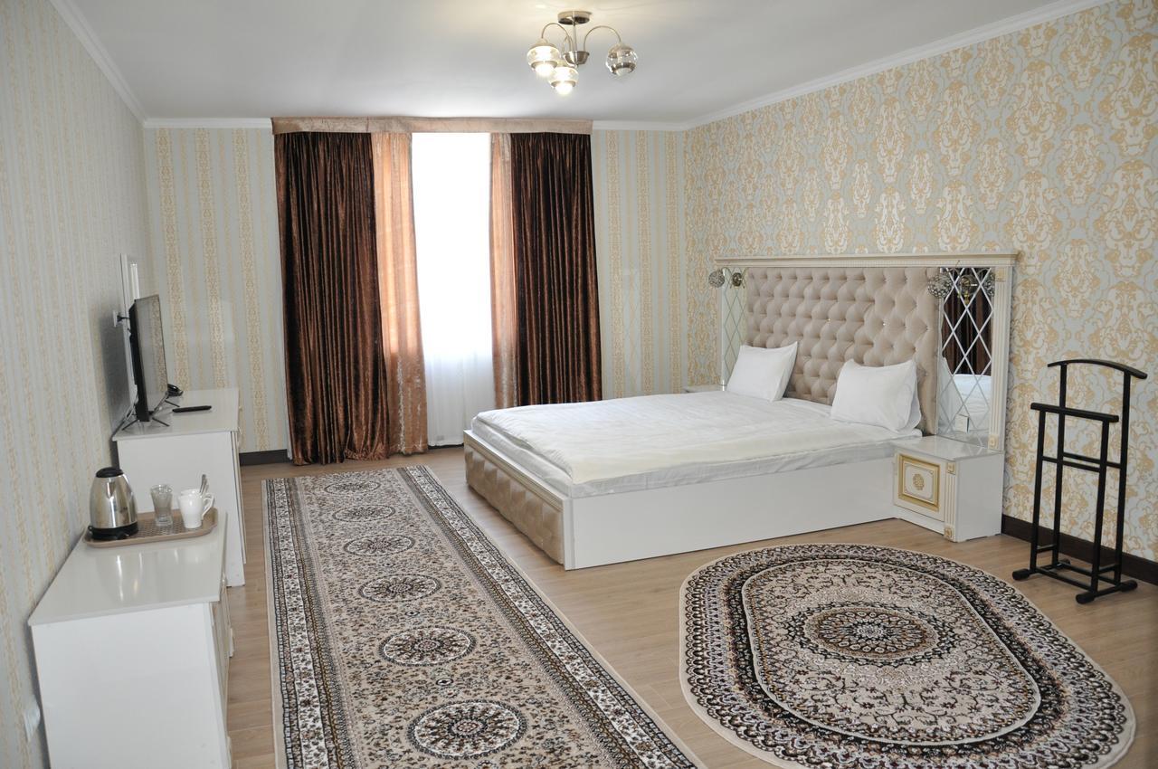 Hotel "Aishadeluxe" Taraz Exterior photo