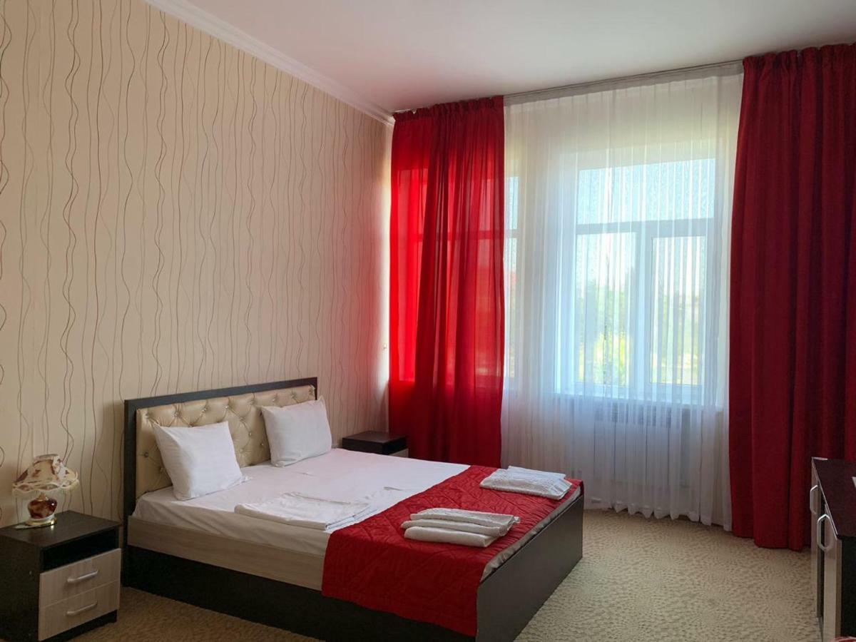 Hotel "Aishadeluxe" Taraz Exterior photo